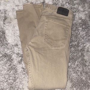 Men’s khakis pants